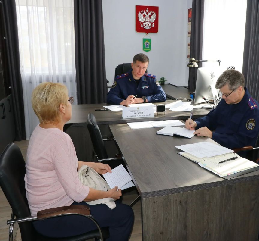 Исполняющий обязанности руководителя следственного управления СК России по краю провел выездной прием граждан в Кореновске