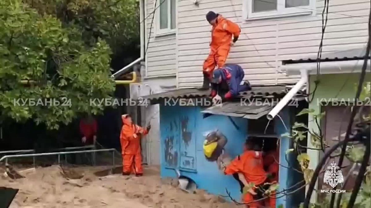 Девочку спасли из бушующей реки в Крыму
