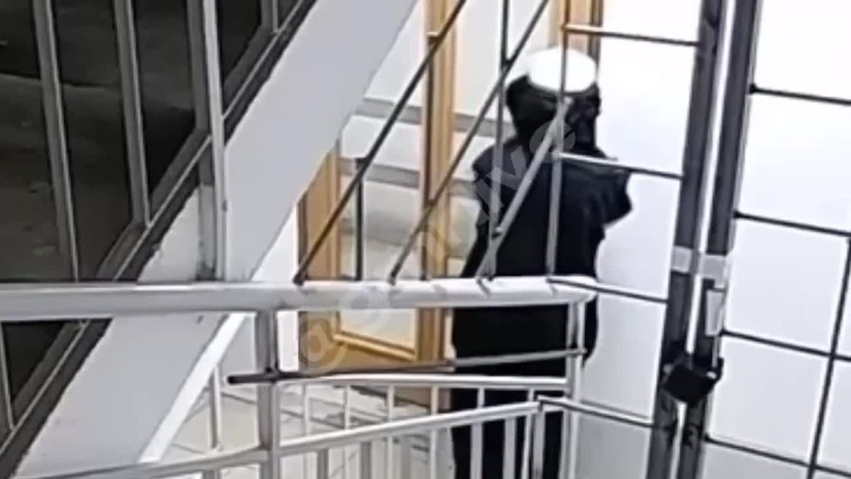 Краснодарская полиция разыскивает фекального авангардиста