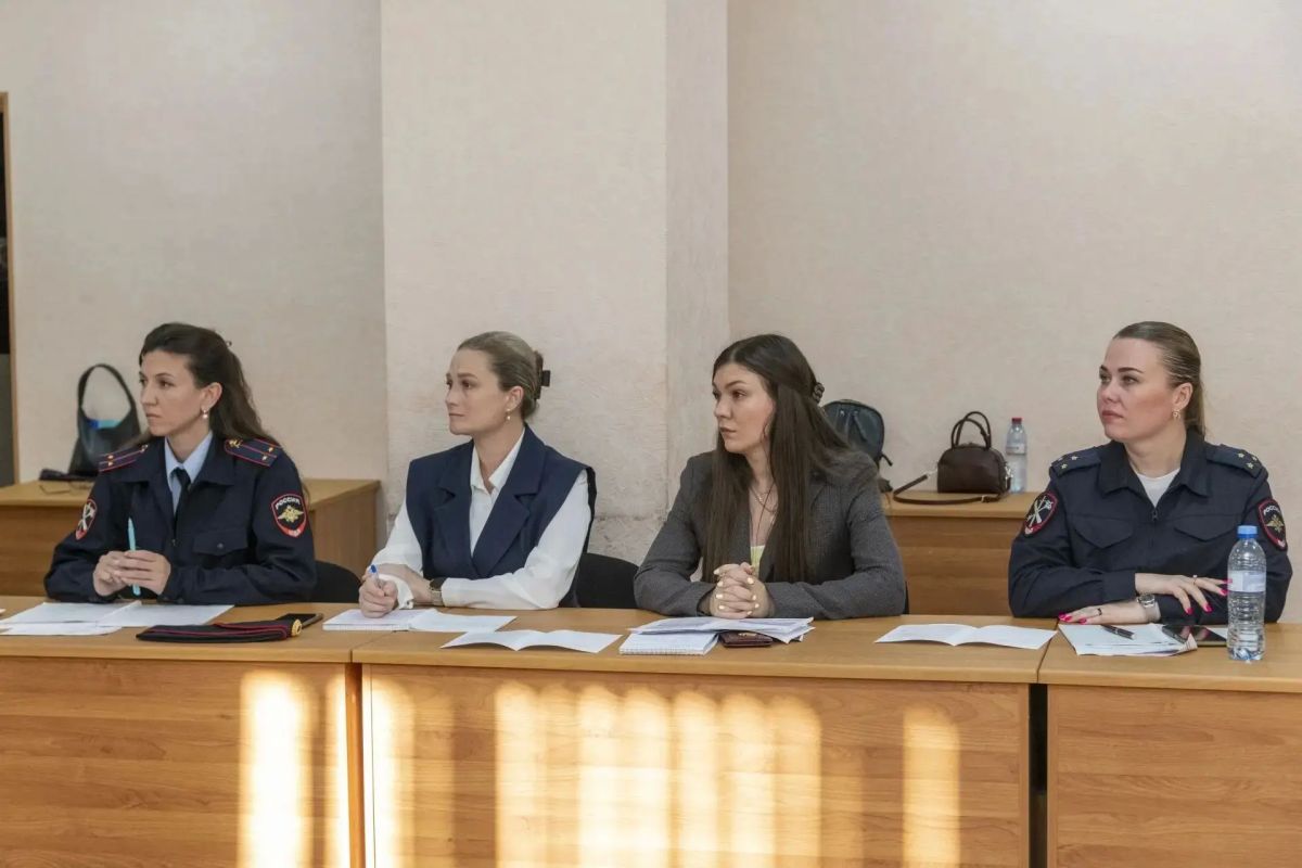 Консультант правового отделения Восточно-Сибирского ЛУ МВД России на транспорте приняла участие во Всероссийском круглом столе, посвященном вопросам оказания правовой помощи гражданам