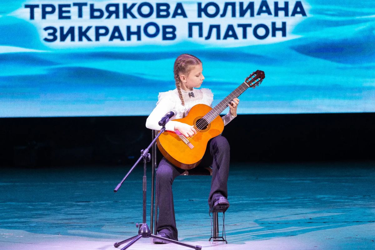 Спектакль-концерт «Курс на мечту» прошел на сцене Морского культурного центра Спектакль-концерт «Курс на мечту» прошел на сцене Морского культурного центра
