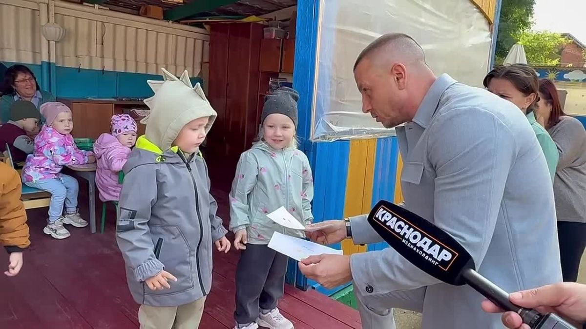 Теперь с асфальтом. В краснодарской станице Старокорсунской завершили работы по асфальтированию территории детских учреждений
