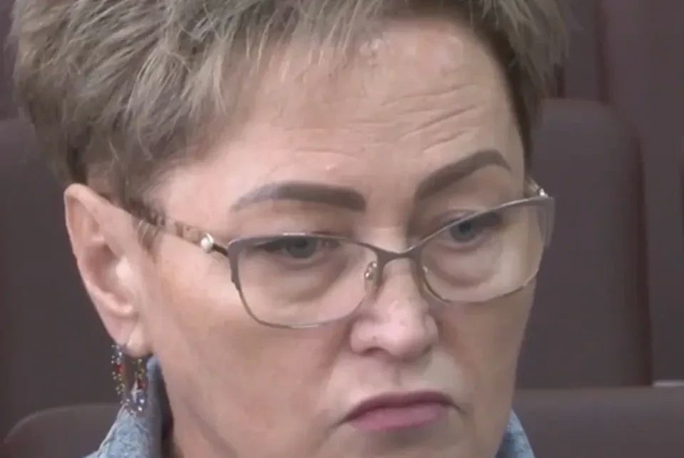 Гибель бабушки после нападения обезьяны рассорила семью: Дочь оказалась на скамье подсудимых, а мать не готова простить ее Гибель бабушки после нападения обезьяны рассорила семью: Дочь оказалась на скамье подсудимых, а мать не готова простить ее
