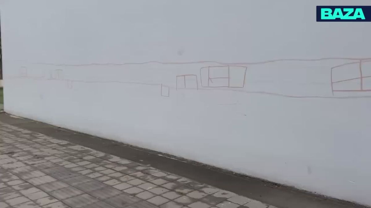 Домиками и поездами дети «украсили» мемориал воинам под Краснодаром — теперь их ищет вся станица