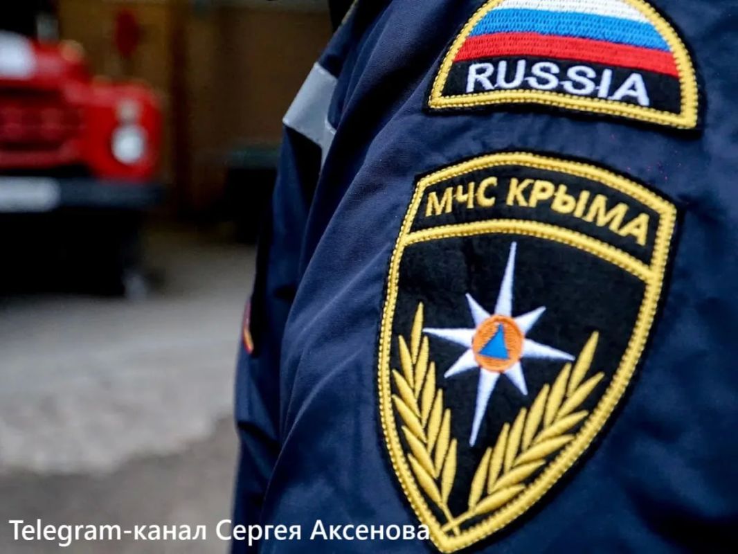 В Большой Ялте спасатели отводят горные реки от жилых домов