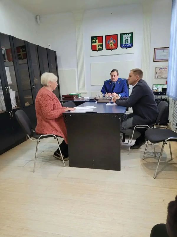 Прокурор Красноармейского района Олег Сушков провел личный прием граждан в хуторе Трудобеликовском