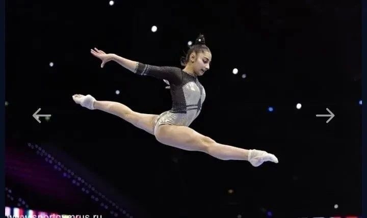 Анапчанка Людмила Рощина стала серебряным призером Чемпионата мира по спортивной гимнастике в личном многоборье Анапчанка Людмила Рощина стала серебряным призером Чемпионата мира по спортивной гимнастике в личном многоборье