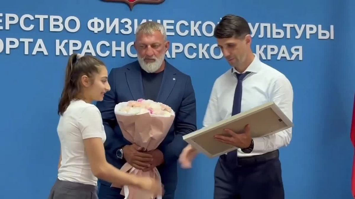 Всего пару месяцев назад в министерстве у меня состоялась встреча с нашими гимнастками в честь завоёванных наград на чемпионате Европы, как уже сегодня Людмила Рощина порадовала всю страну и родной край отличными новостями —...