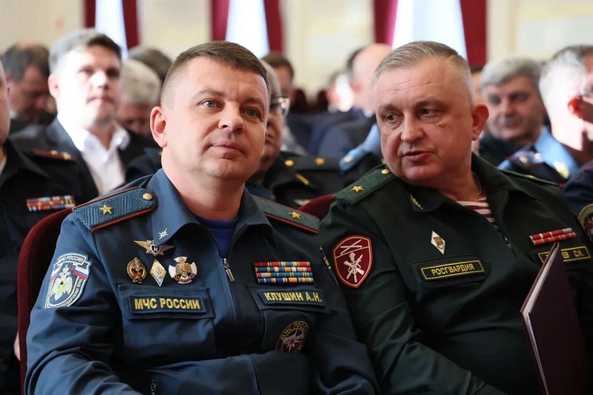 Вениамин Кондратьев: Вместе с руководителем регионального Управления ФСБ Леонидом Михайлюком провели координационное совещание по вопросу антитеррористической защищенности наших критически важных объектов Вениамин Кондратьев: Вместе с руководителем регионального Управления ФСБ Леонидом Михайлюком провели координационное совещание по вопросу антитеррористической защищенности наших критически важных объектов