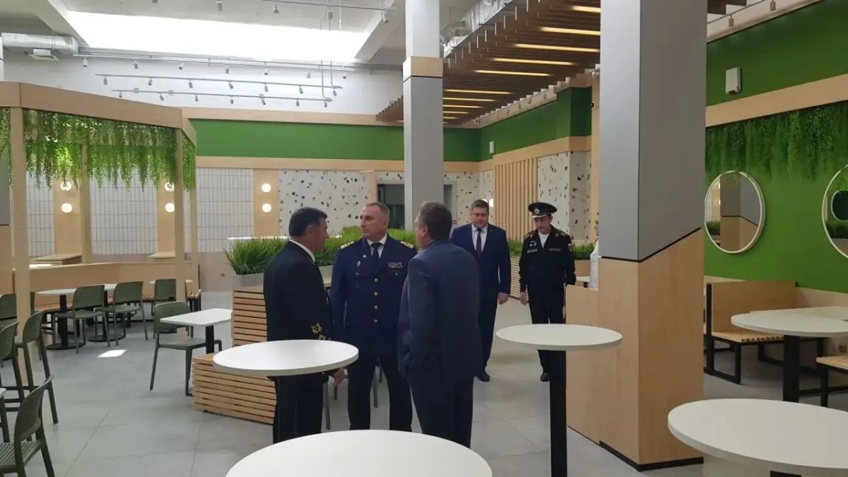 Глава Росморречфлота оценил новый тренажерный комплекс Ушаковки