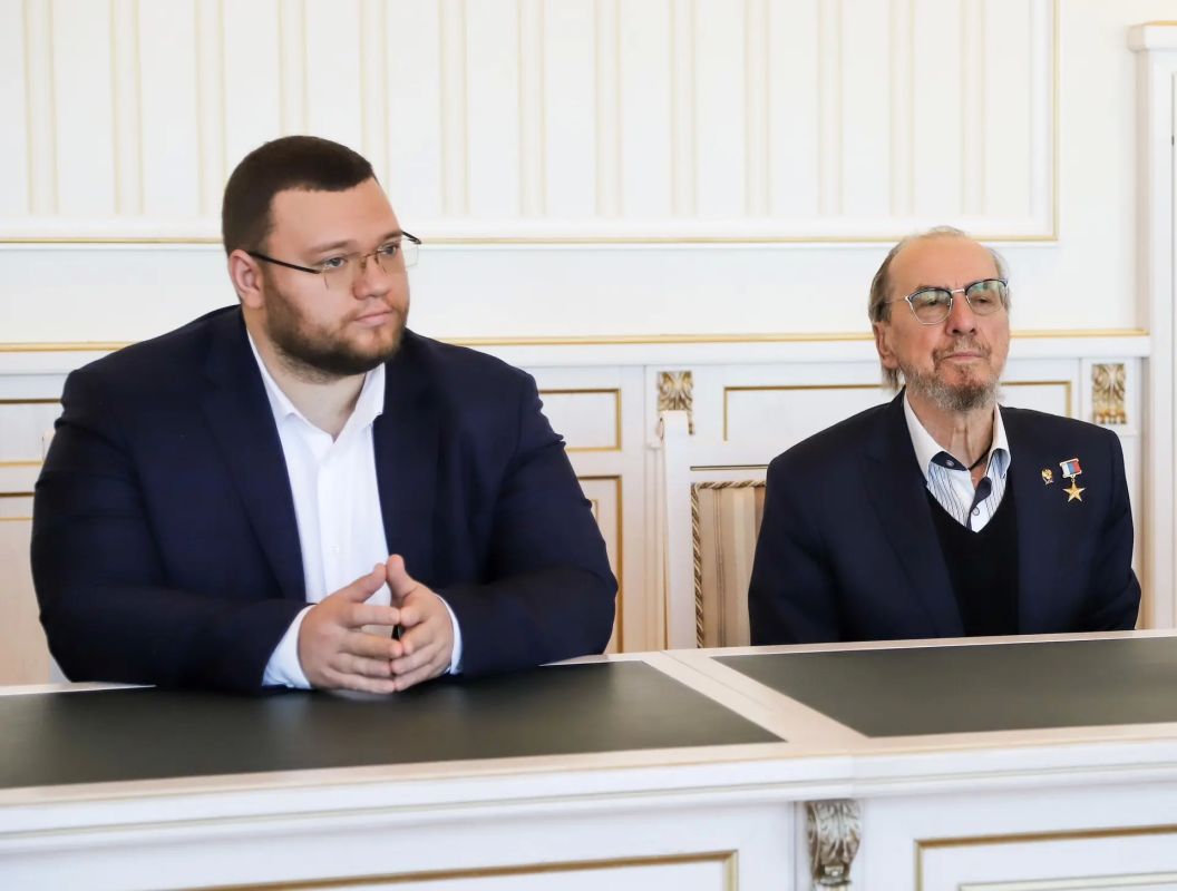 Председатель СК России провел рабочую встречу с творческим коллективом Кубанского казачьего хора Председатель СК России провел рабочую встречу с творческим коллективом Кубанского казачьего хора