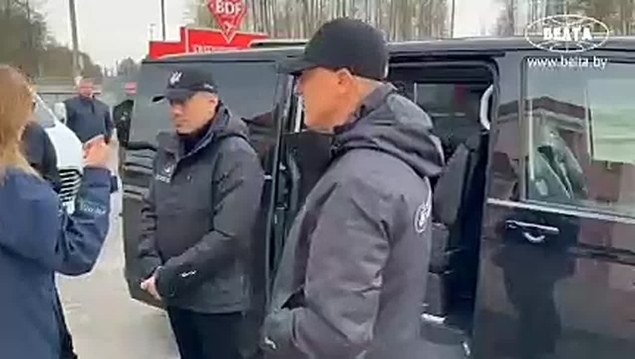 Украинская делегация во главе с Лубинцом сейчас приехала в Беларусь, откуда самолетом полетит в Анапу, а уже оттуда в Алешки