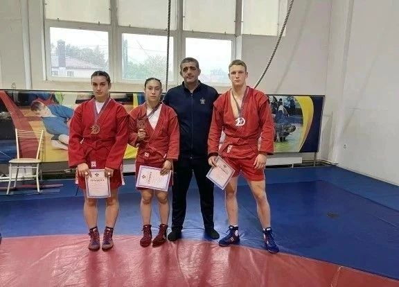 Сочинские самбисты завоевали пять медалей на первенстве Краснодарского края Сочинские самбисты завоевали пять медалей на первенстве Краснодарского края