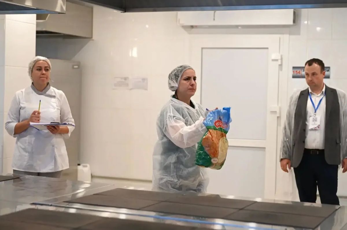 Блиц-турнир, практикумы и конференция: в Краснодаре продолжаются испытания Всероссийского конкурса «Лучшая школьная столовая — 2026» Блиц-турнир, практикумы и конференция: в Краснодаре продолжаются испытания Всероссийского конкурса «Лучшая школьная столовая — 2026»