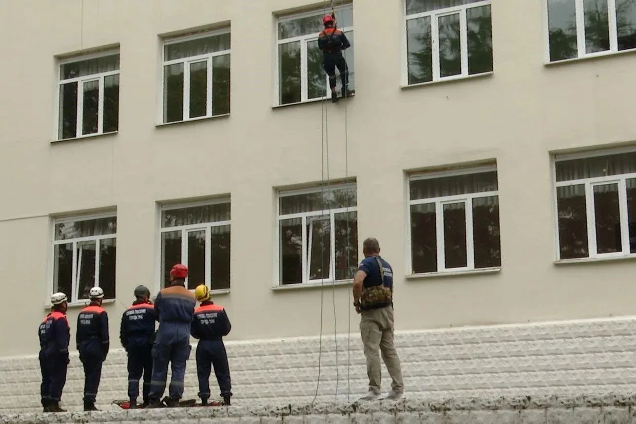 В Сочи прошли командно-штабные учения по ликвидации последствий ЧС в образовательных организациях
