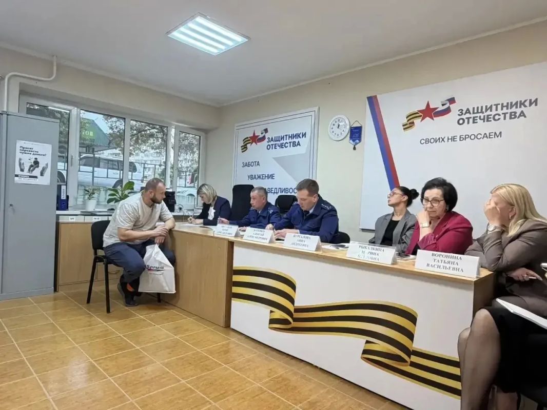 Прокурор г. Геленджика Юрий Шестаков на базе отдела Фонда «Защитники Отечества» совместно с военным комиссариатом и властями муниципалитета провел расширенный прием участников СВО и их семей Прокурор г. Геленджика Юрий Шестаков на базе отдела Фонда «Защитники Отечества» совместно с военным комиссариатом и властями муниципалитета провел расширенный прием участников СВО и их семей