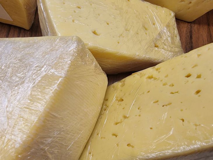 Как распознать поддельный сыр за 3 секунды? Метод из Италии, о котором молчат