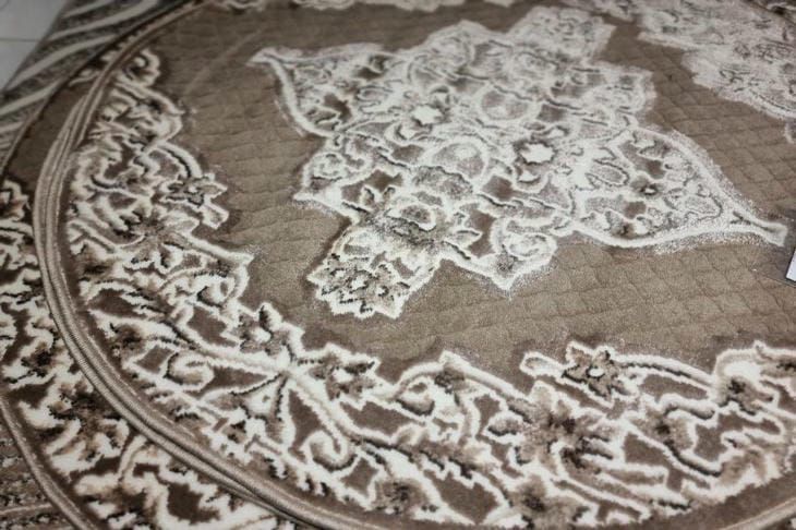 Как легко очистить ковер от любых пятен: секретные приемы профессиональных клинеров