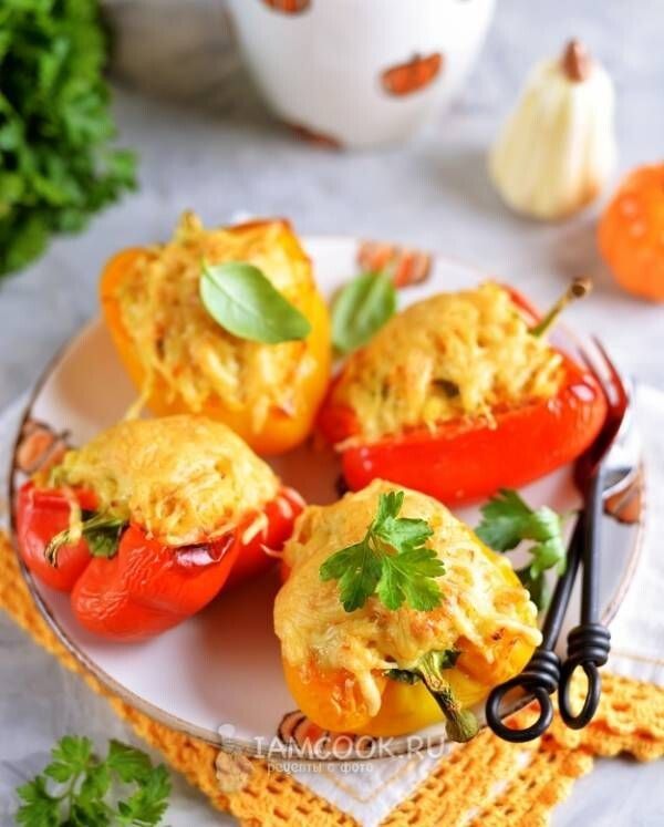 Фаршированные перцы с курицей и булгуром: идеальный союз вкуса и здоровья