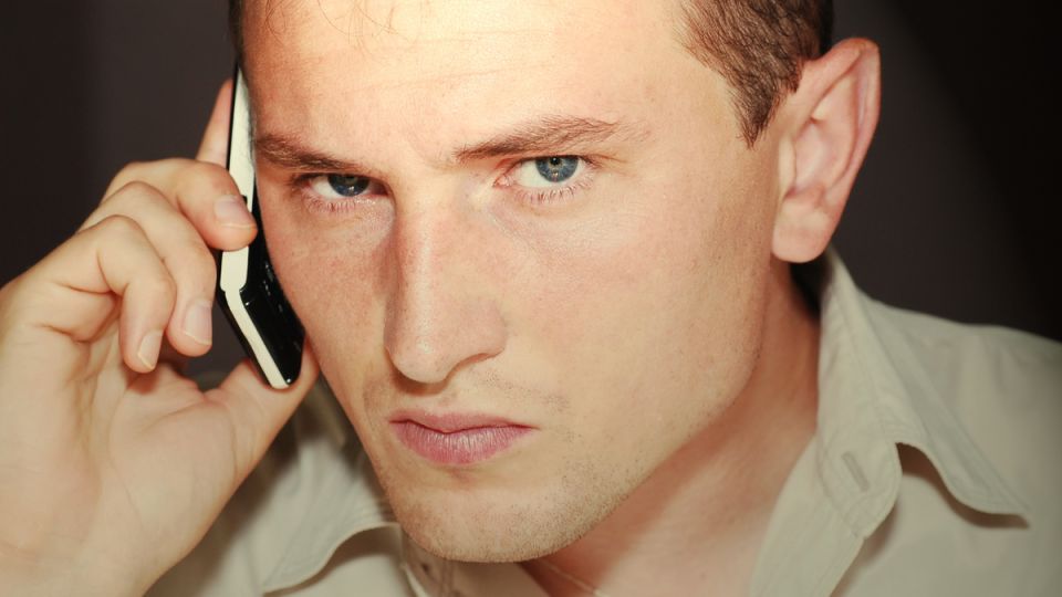 Что нового для пользователей мобильной связи: права и ограничения 2025 года