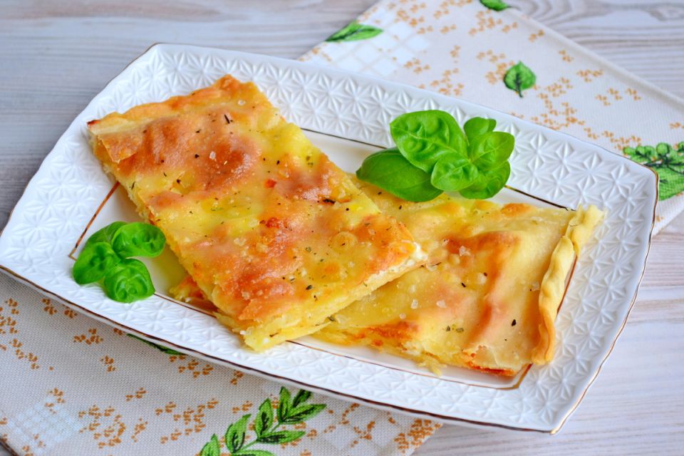 Как приготовить невероятно вкусную фокаччу с сыром за 25 минут