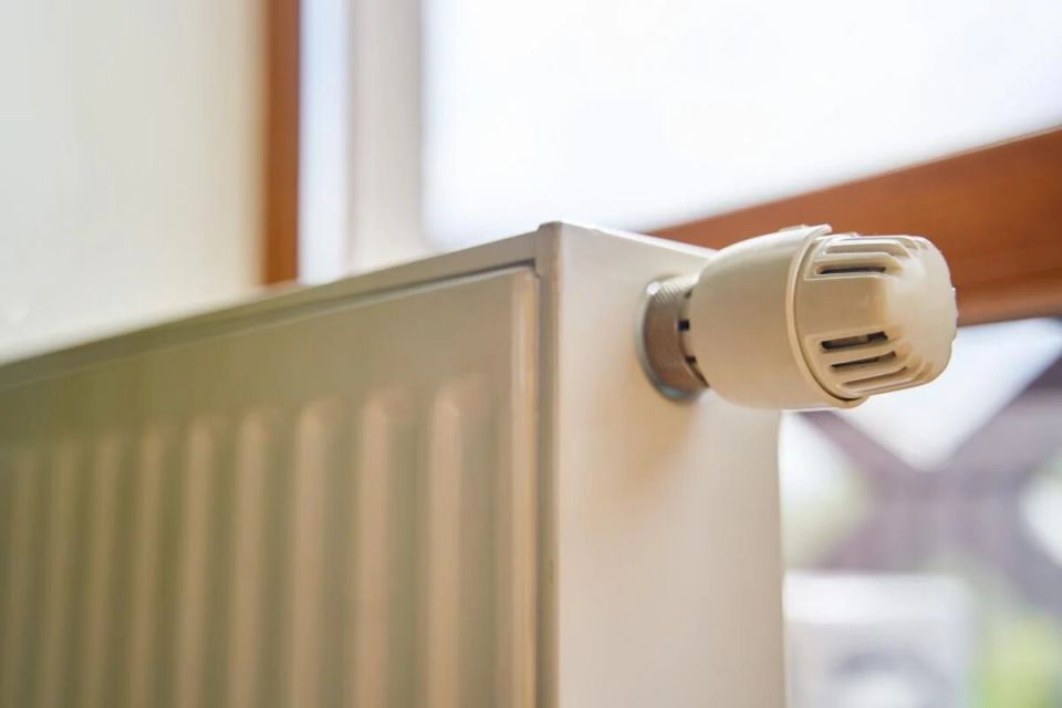 Как поддержать тепло в доме, если батареи не справляются?