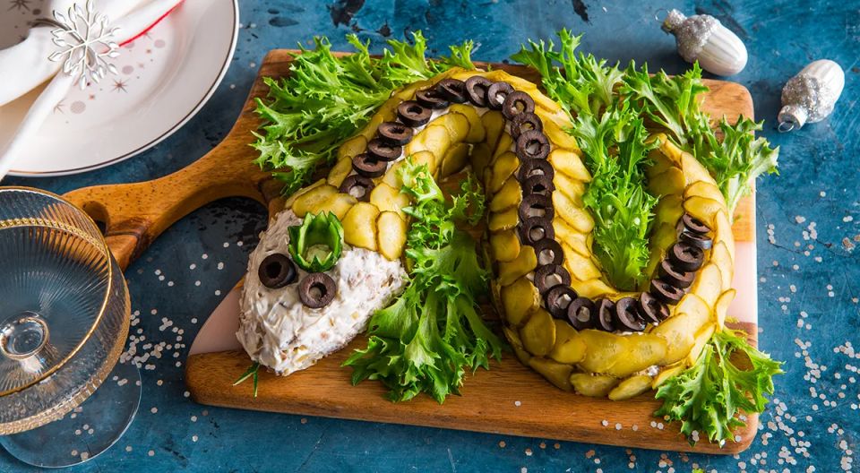 Салат «Змейка» на Новый год 2026: оригинальное украшение вашего стола