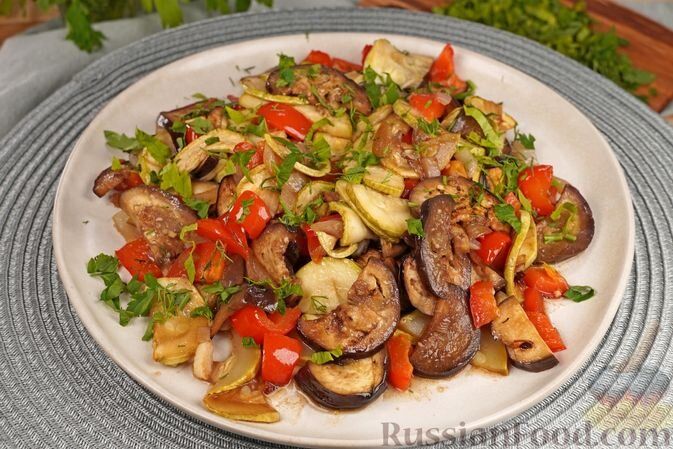 Разнообразие на вашем столе: самые вкусные салаты