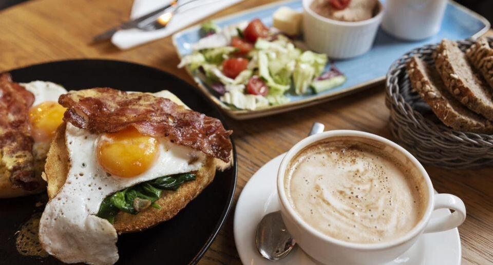 Как правильно завтракать, чтобы избежать усталости?