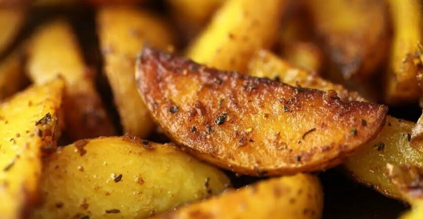 Как сделать картошку в духовке идеальной: секреты от шеф-поваров и советы свекрови